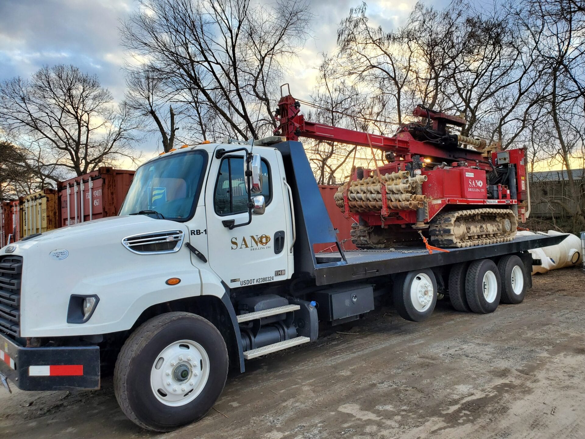 SANO ROLLBACK TRUCK